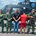 Homem é preso em aldeia e capturado pela polícia de helicóptero após tentar esfaquear adolescente indígena