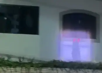 Decoração de Halloween assusta moradores e vira caso de polícia