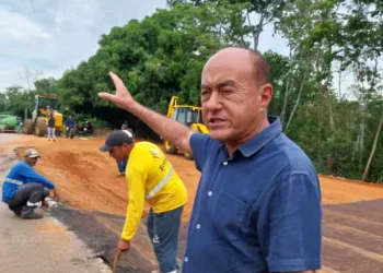 Bocalom recupera trecho da Rua Joaquim Macedo e comemora: 'feliz de resolver um problema tão antigo'