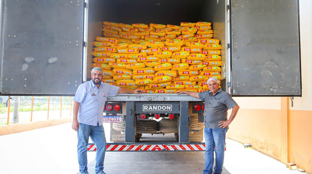Ração com fórmula acreana já está na linha de produção da indústria de alimentos Nutrak, que amplia sua exportação ao Peru. Foto: Letícia Machado