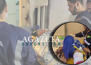 Pai e filha ficam gravemente feridos em colisão envolvendo carro e moto