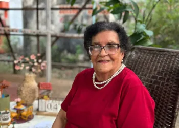 Aos 93 anos, acreana desafia a passagem do tempo ao criar miniaturas com riqueza de detalhes