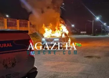 Carro suspostamente usado em ataque na Cidade do Povo é incendiado