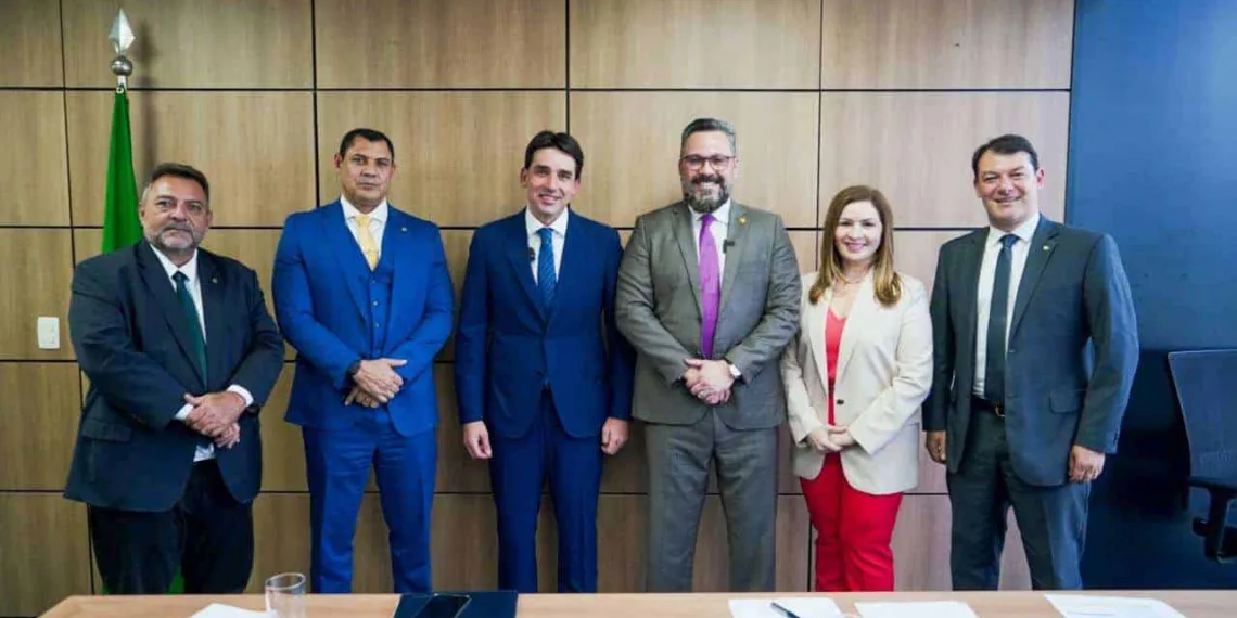 Bancada Federal do Acre cobra melhorias no transporte aéreo junto ao Ministério de Portos e Aeroportos