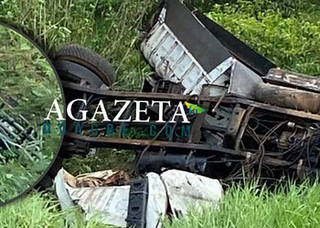 Motorista perde controle e capota caçamba em ribanceira na BR-364