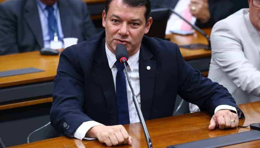 Comissão da Câmara aprova PL de Roberto Duarte que suspende cobrança de financiamentos dos produtores do Acre por três anos