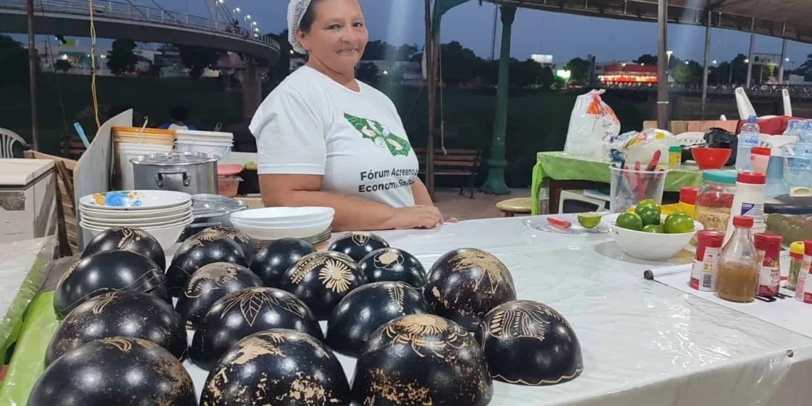 Após queda nas vendas devido o calor, tacacazeira comemora melhora no faturamento