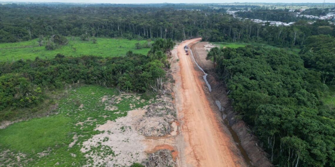 Obra deve garantir mais desenvolvimento para Tarauacá. Foto: Rafael Dias/Deracre