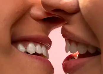 Não beija mais? A queixa é comum entre casais. Conheça os benefícios do beijo para retomar este hábito