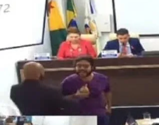 Músico Diogo Soares durante a sessão desta terça-feira