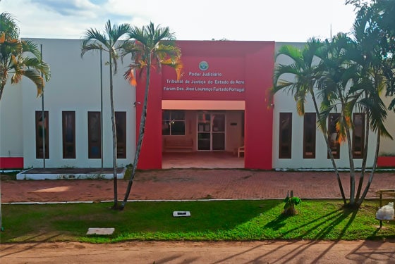 Justiça interdita frigorífico em Plácido de Castro por irregularidades sanitárias e ambientais