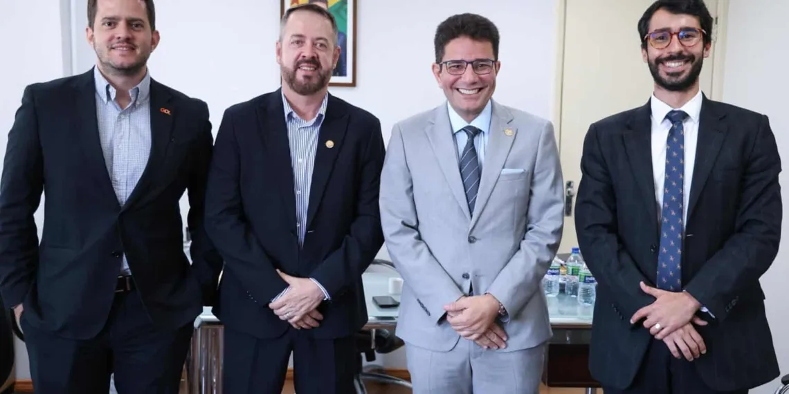 Gladson Cameli se reúne novamente com representantes de companhias aéreas: 'prioridade é garantir mais voos'