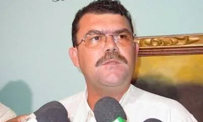 Ex-prefeito preso pela Polícia Federal é solto; defesa alega 'ilegalidade' na prisão