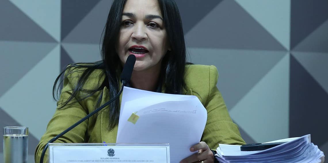 Brasília (DF) 17/10/2023 A relatora e  senadora Eliziane Gama durante leitura do relatório final da CPMI do Golpe. Foto Lula Marques/ Agência Brasil
