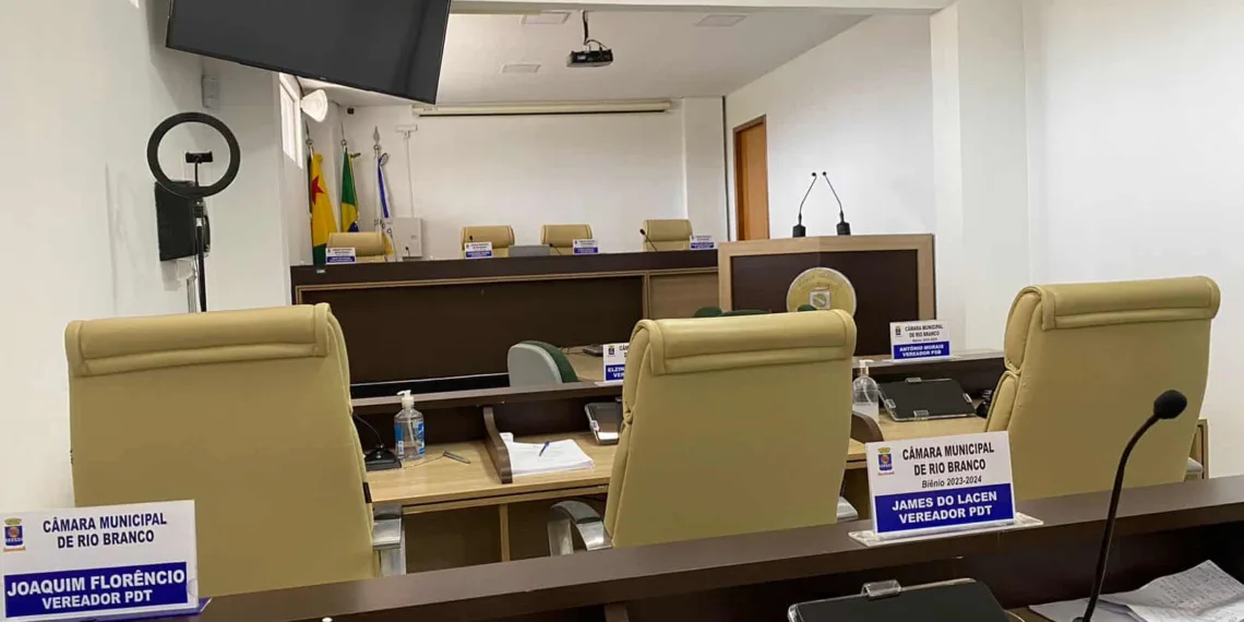 Apesar do pedido de Bocalom, vereadores não comparecem à Câmara para votação de empréstimo de R$ 340 milhões