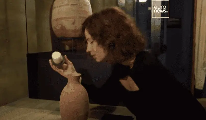 Cientistas recriam perfume usado em múmia egípcia há 3.500 anos