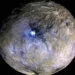 Planeta anão Ceres em representação de cores falsas que destacam diferenças nos materiais da superfície Imagem: Reprodução/NASA/JPL-Caltech/UCLA/MPS/DLR/IDA