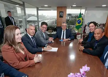 Se aproximando das eleições, PT do Acre busca estreitar relações com Gladson Cameli