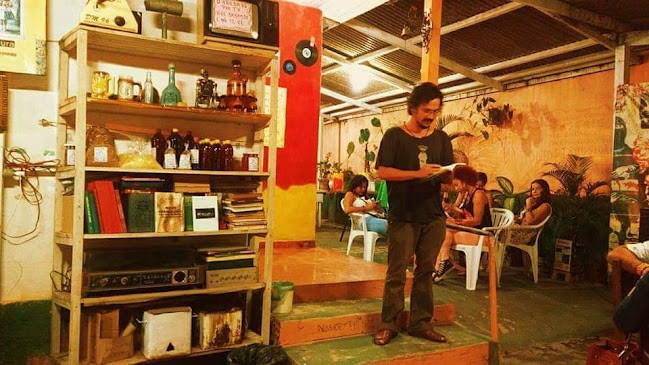 Café com Poesia promove encontro de poetas nesta sexta-feira