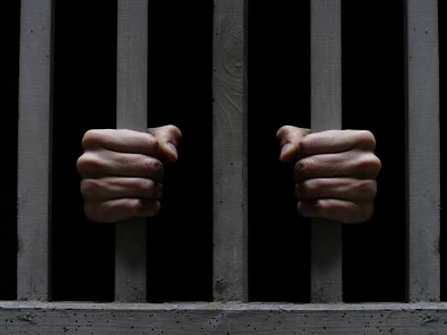Homem que matou esposa na frente dos filhos é condenado a mais de 19 anos de prisão