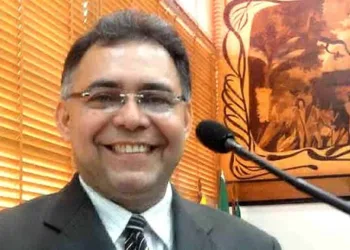 Professor Coelho manifesta interesse em ser vice na chapa de Alysson Bestene nas eleições do próximo ano