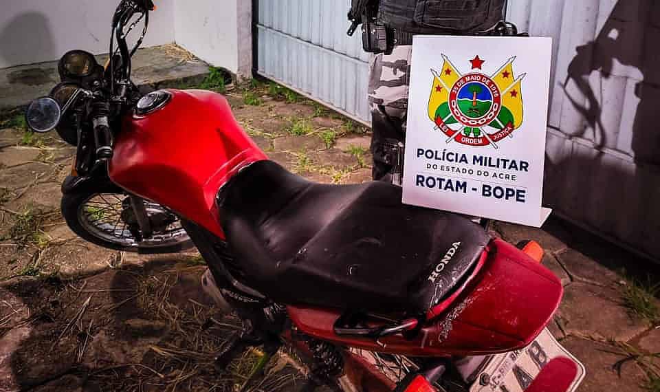 Polícia Militar recupera mais uma motocicleta roubada em Rio Branco