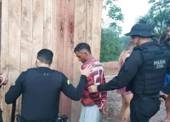 Acusado de matar a mulher com terçadada no pescoço é preso, no interior do Acre