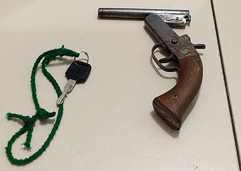 Polícia Militar prende dupla com arma de fogo e evita cometimento de crimes na capital