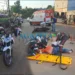 Motociclista fica em estado grave após colidir contra veículo