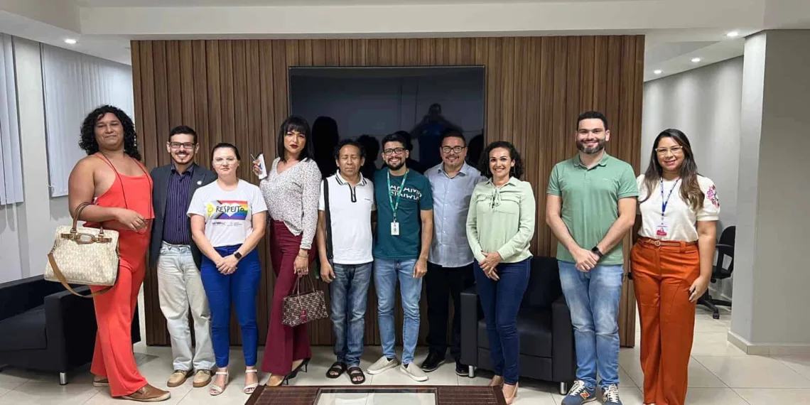 Governo articula construção de PL que assegura vagas para travestis e transgêneros nas empresas privadas do Acre