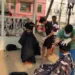 Barbearia realiza ação social com desabrigados no Centro de Rio Branco
