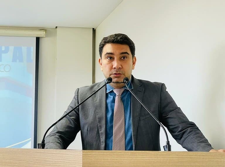 Para quitar dívidas trabalhistas, vereador pede inclusão de cláusula em PL que propõe subsídios à Ricco