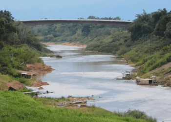 Com chuvas abaixo do esperado, nível do Rio Acre está 1,5 metro abaixo do registrado no mesmo período de 2022