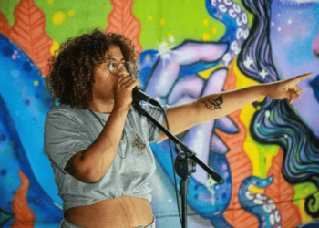Acreana participará de campeonato nacional de poesia com chances de se classificar para evento internacional