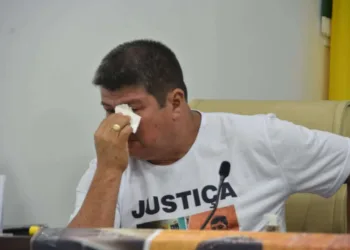 Pai de jovem degolado por linha chilena discute com pipeiro: 'quem usa cerol tem que ser preso'