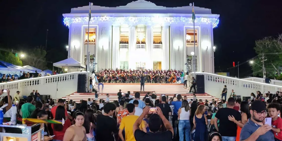 Governo do Acre realiza Cantata Natalina em frente ao Palácio Rio Branco