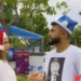 Prefeitura da Capital publica vídeo perguntando se internautas preferem Papai Noel azul ou vermelho