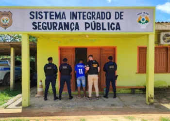 Prisão de suspeito de feminicídio no Acre revela crime brutal em aldeia peruana