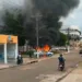 Caminhonete pega fogo no Canal da Maternidade; veja o vídeo