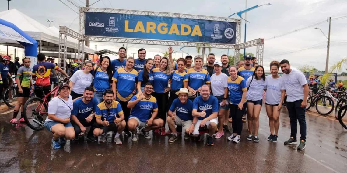 Segunda edição do 'Pedala Rio Branco' leva centenas de ciclistas às ruas da capital