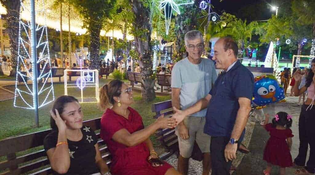 Prefeito oferecerá passagem grátis para população prestigiar iluminação de Natal