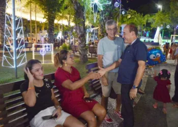 Prefeito oferecerá passagem grátis para população prestigiar iluminação de Natal