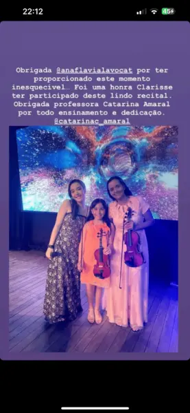 Psicológa Isabelle Lavocat Nunes é só felicidade ao lado do filho João Marcelo, que concluiu com louvor o ensino fundamental