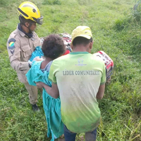 Bombeiros realizam parto de menina de 13 anos em casa abandonada no município de Feijó