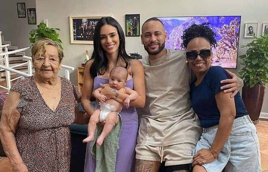 Voltaram? Neymar e Bruna Biancardi aparecem juntos em foto após separação