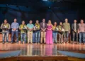Governo do Acre entrega carteiras do Programa CNH Social e capacetes aos mototaxistas de Rio Branco
