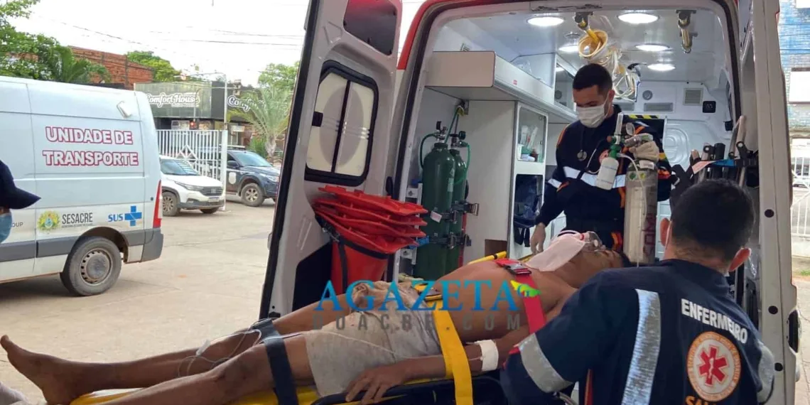 Homem leva três tiros de arma de fogo e se finge de morto para sobreviver