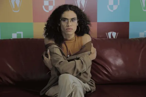 Travesti acreana passa em 1º lugar em mestrado na UFBA e comemora: 'corpos travestis podem ocupar novos espaços'