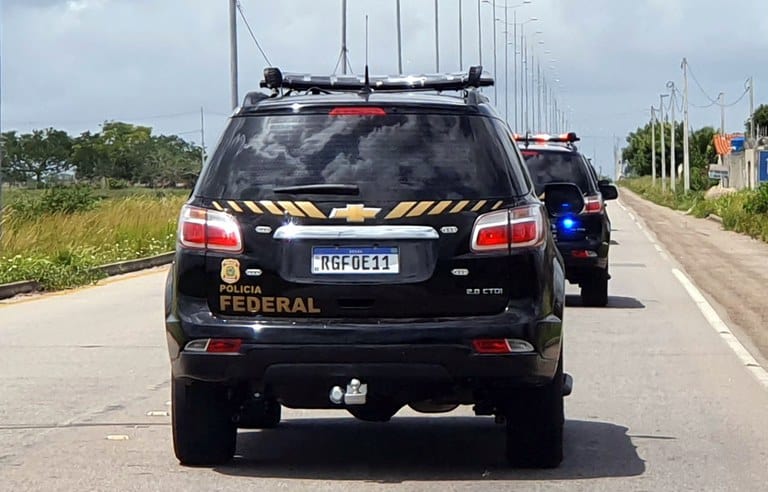 Operação da PF investiga esquema de desvios de combustíveis e de falsos contratos de locação de veículos no Acre