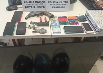 PM prende assaltantes e recupera veículo roubado após confronto no Belo Jardim